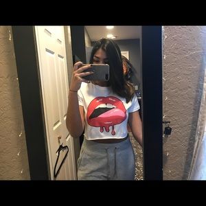 Fashion nova graphic cropped tee